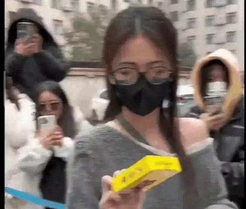 娱乐吃瓜爆料背景图片高清,高清背景下的吃瓜爆料风云